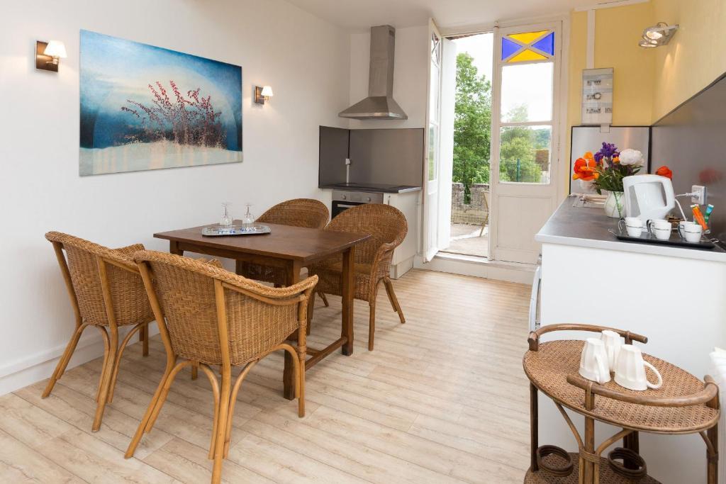 Auberge Du Manoir D'Archelles Arques-la-Bataille Rom bilde