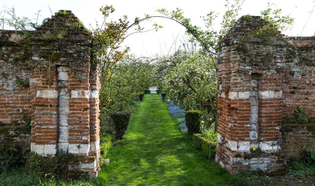 Auberge Du Manoir D'Archelles Arques-la-Bataille Eksteriør bilde